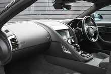 Jaguar F-Type V6 Chequered Flag - U1178