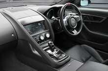 Jaguar F-Type V6 Chequered Flag - U1178