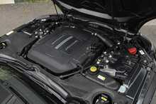 Jaguar F-Type V6 Chequered Flag - U1178