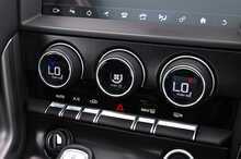 Jaguar F-Type V6 Chequered Flag - U1178