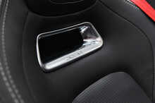 Jaguar F-Type V6 Chequered Flag - U1178