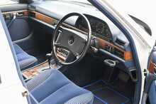 Mercedes-Benz 300SE W126 - U1186