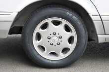 Mercedes-Benz 300SE W126 - U1186