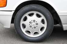 Mercedes-Benz 300SE W126 - U1186