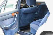 Mercedes-Benz 300SE W126 - U1186