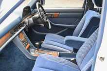 Mercedes-Benz 300SE W126 - U1186