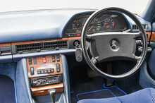 Mercedes-Benz 300SE W126 - U1186