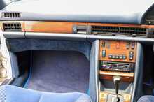 Mercedes-Benz 300SE W126 - U1186