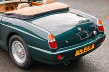 MG RV8  - U1199
