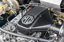 MG RV8  - U1199