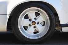 Porsche 911 Carrera 3.2 Sport - U1227