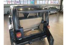 Jeep Wrangler Sahara 4.0 - U342
