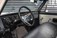 Chevrolet C10 Stepside Shortbed  - U859