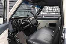 Chevrolet C10 Stepside Shortbed  - U859