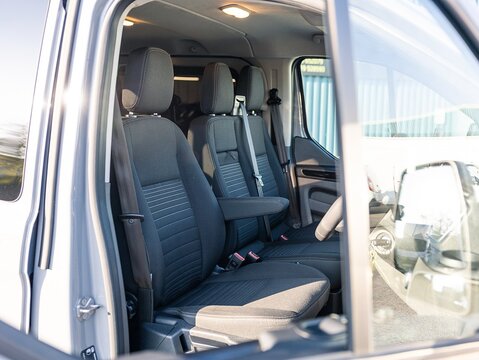 320 EcoBlue Limited 2.0 Combi Van Auto Diesel