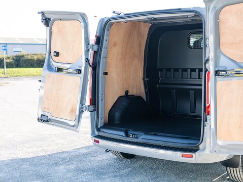 320 EcoBlue Limited 2.0 Combi Van Auto Diesel