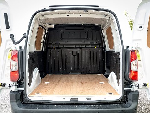 1.6 BlueHDi 650 Professional Standard Panel Van 5dr Diesel Manual SWB Euro 6 (75 bhp)