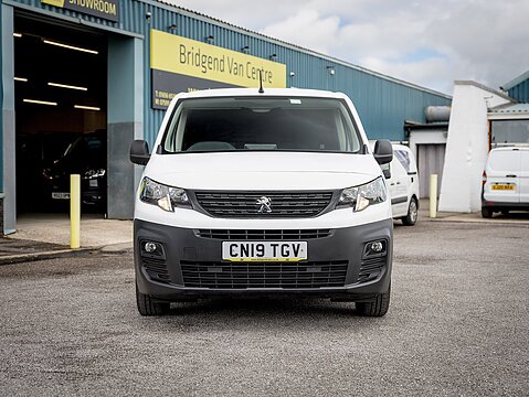 1.6 BlueHDi 650 Professional Standard Panel Van 5dr Diesel Manual SWB Euro 6 (75 bhp)