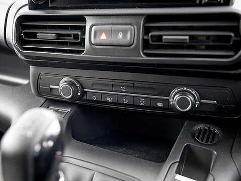 1.6 BlueHDi 650 Professional Standard Panel Van 5dr Diesel Manual SWB Euro 6 (75 bhp)