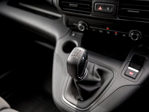 1.6 BlueHDi 650 Professional Standard Panel Van 5dr Diesel Manual SWB Euro 6 (75 bhp)