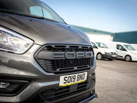 2.0 320 EcoBlue Limited Crew Van 5dr Diesel Manual L2 H1 Euro 6 (6 Seat) (130 ps)