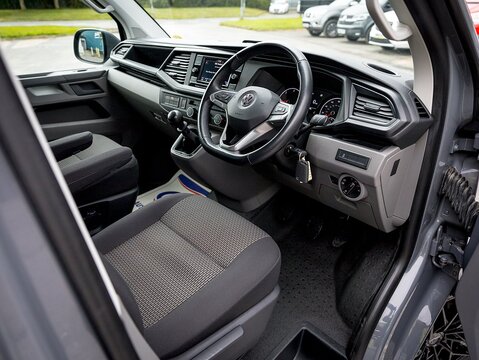 2.0 TDI T32 Highline Crew Van Double Cab 5dr Diesel Manual FWD SWB Euro 6 (s/s) (150 ps)