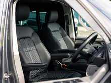 Volkswagen Transporter T6.1 T32 2.0 TDI 150 BHP Highline SWB 5 Seat Kombi Euro 6 Diesel DSG 7-Speed Automatic Van