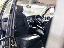 Volkswagen Transporter T6.1 T32 2.0 TDI 150 BHP Highline SWB 5 Seat Kombi Euro 6 Diesel DSG 7-Speed Automatic Van