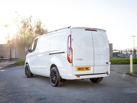 2.0 300 EcoBlue Limited Panel Van 5dr Diesel Manual L1 H1 Euro 6 (130 ps)