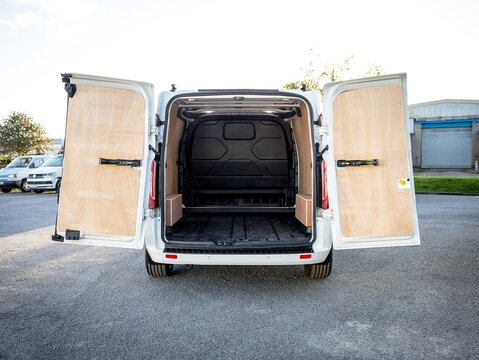 2.0 300 EcoBlue Limited Panel Van 5dr Diesel Manual L1 H1 Euro 6 (130 ps)