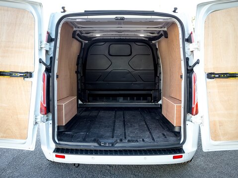 2.0 300 EcoBlue Limited Panel Van 5dr Diesel Manual L1 H1 Euro 6 (130 ps)