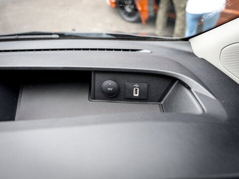 2.0 320 EcoBlue Sport Panel Van 5dr Diesel Auto L2 H1 Euro 6 (s/s) (185 ps)