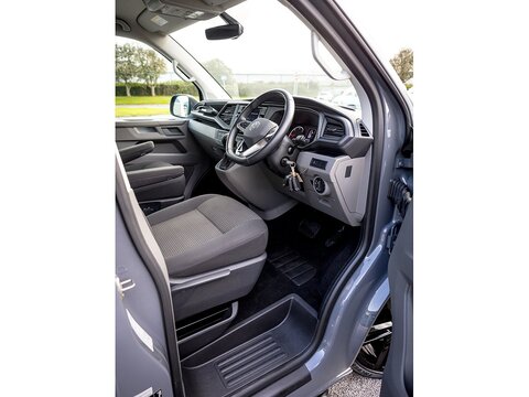 2.0 TDI T32 Highline Crew Van Double Cab 5dr Diesel DSG FWD SWB Euro 6 (s/s) (150 ps)