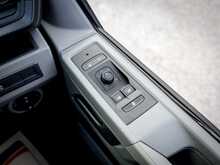 Volkswagen Transporter T6.1 T32 2.0 TDI 150 BHP Highline SWB 5 Seat Kombi Euro 6 Diesel DSG 7 Speed Automatic Van