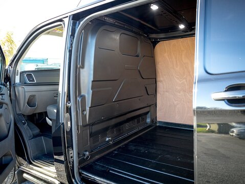 2.0 280 EcoBlue Limited Panel Van 5dr Diesel Manual L1 H1 Euro 6 (s/s) (130 ps)