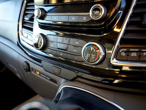 2.0 280 EcoBlue Limited Panel Van 5dr Diesel Manual L1 H1 Euro 6 (s/s) (130 ps)