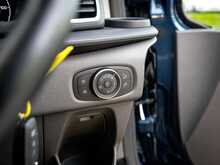 Ford Transit Custom Signature 300 2.0 EcoBlue 130 BHP Limited 6-Seat Doublecab L1 SWB Euro 6 Diesel Automatic Van