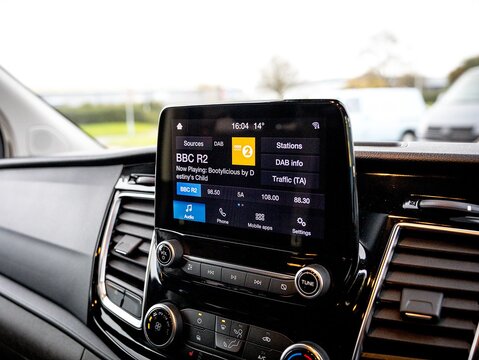 2.0 300 EcoBlue Limited Crew Van Double Cab 5dr Diesel Auto L1 H1 Euro 6 (s/s) (6 Seat) (130 ps)