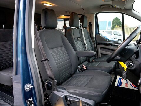 2.0 300 EcoBlue Limited Crew Van Double Cab 5dr Diesel Auto L1 H1 Euro 6 (s/s) (6 Seat) (130 ps)