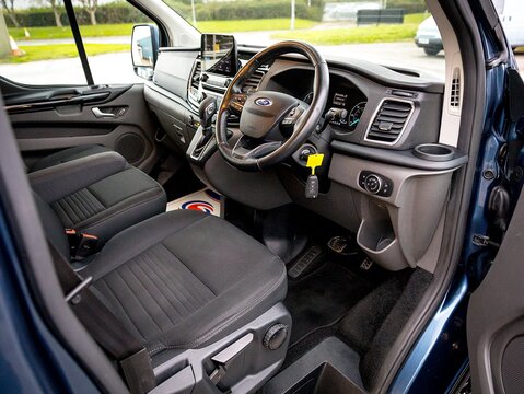 2.0 300 EcoBlue Limited Crew Van Double Cab 5dr Diesel Auto L1 H1 Euro 6 (s/s) (6 Seat) (130 ps)