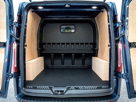 2.0 300 EcoBlue Limited Crew Van Double Cab 5dr Diesel Auto L1 H1 Euro 6 (s/s) (6 Seat) (130 ps)