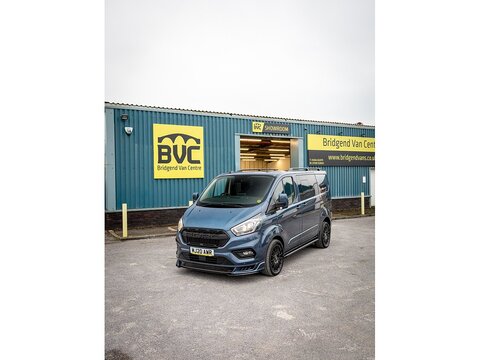 2.0 300 EcoBlue Limited Crew Van Double Cab 5dr Diesel Auto L1 H1 Euro 6 (s/s) (6 Seat) (130 ps)