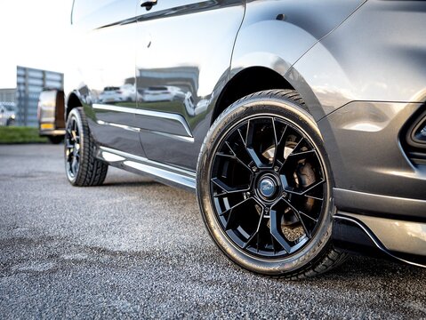 2.0 280 EcoBlue Limited Panel Van 5dr Diesel Auto L1 H1 Euro 6 (s/s) (130 ps)