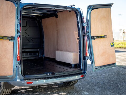 2.0 280 EcoBlue Limited Panel Van 5dr Diesel Auto L1 H1 Euro 6 (s/s) (170 ps)