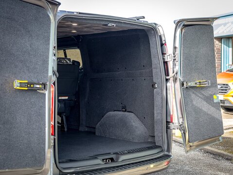 2.0 340 EcoBlue Limited Panel Van 5dr Diesel Auto L2 H1 Euro 6 (170 ps)
