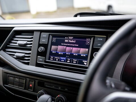 2.0 TDI T32 Highline Crew Van Double Cab 5dr Diesel DSG FWD SWB Euro 6 (s/s) (150 ps)