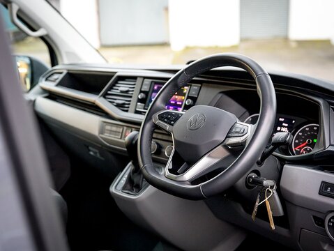 2.0 TDI T32 Highline Crew Van Double Cab 5dr Diesel DSG FWD SWB Euro 6 (s/s) (150 ps)