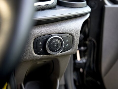 2.0 280 EcoBlue Limited Panel Van 5dr Diesel Manual L1 H1 Euro 6 (s/s) (170 ps)