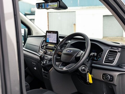 2.0 320 EcoBlue Limited Crew Van Double Cab 5dr Diesel Manual L2 H1 Euro 6 (s/s) (130 ps)