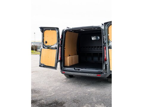 2.0 320 EcoBlue Limited Crew Van Double Cab 5dr Diesel Manual L2 H1 Euro 6 (s/s) (130 ps)